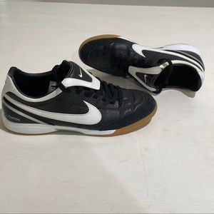 Nike Tiempo Indoor Soccer Shoe. US size 12.